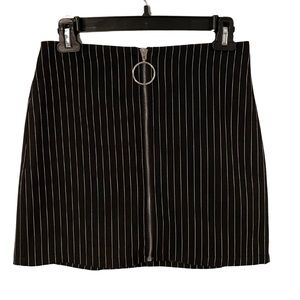Forever 21 Mini Skirt Front Zip Black and White Pinstripe SMALL